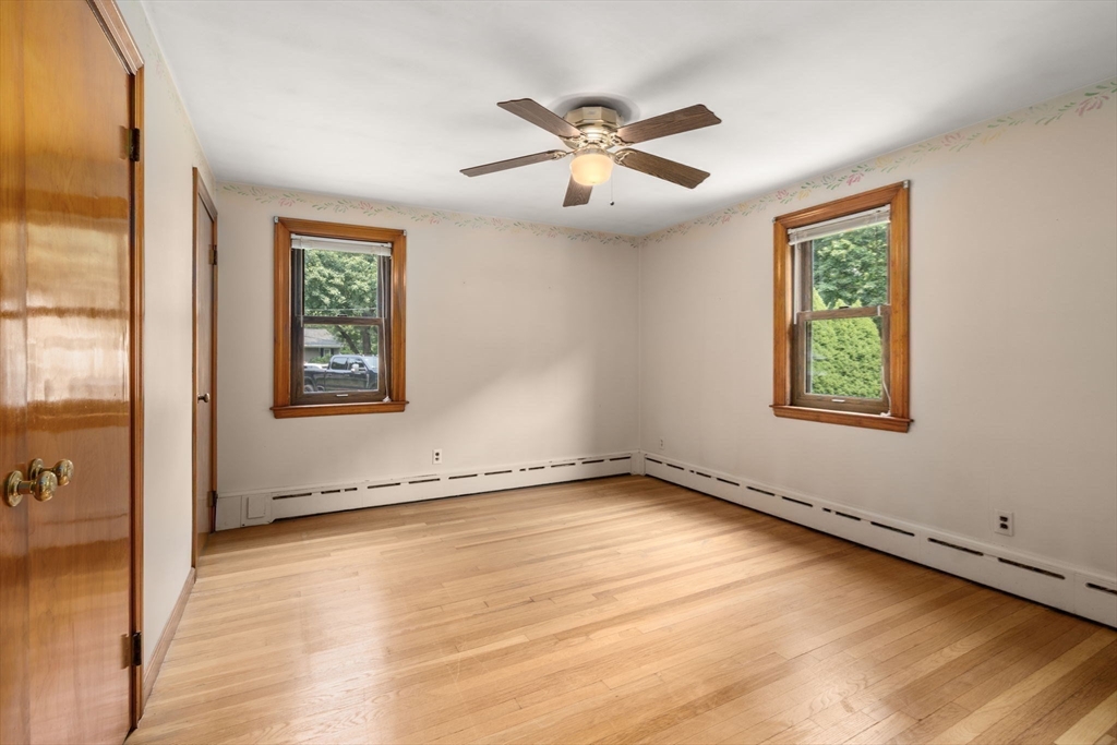 54 Pine Ridge Dr, Franklin