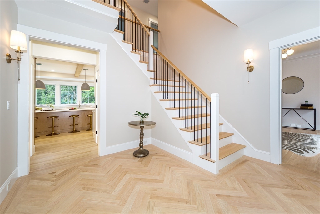 94 Woodland St