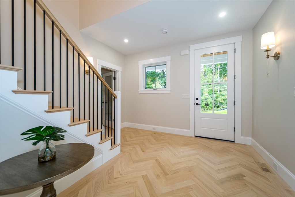 94 Woodland St