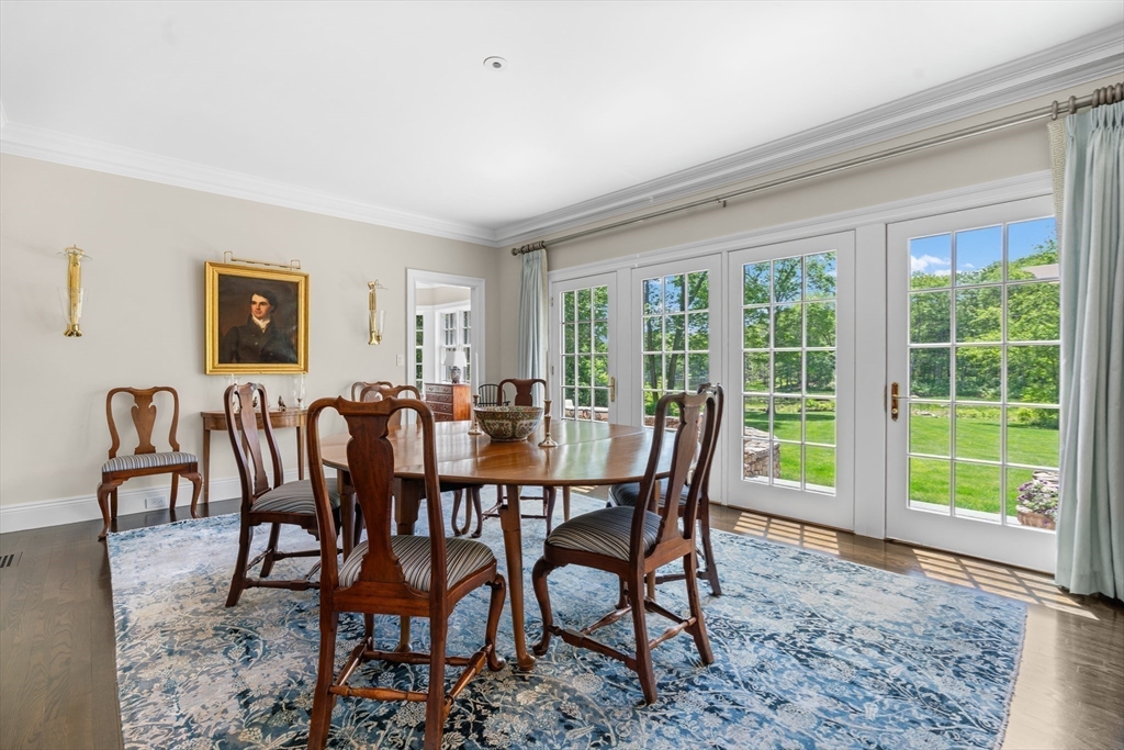 26 Longmeadow Dr