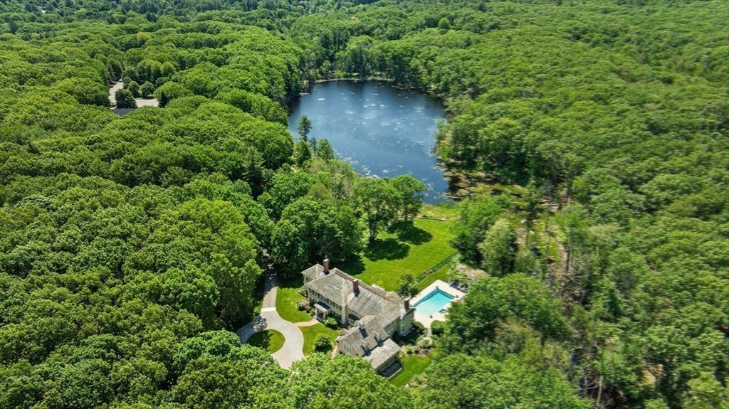 26 Longmeadow Dr