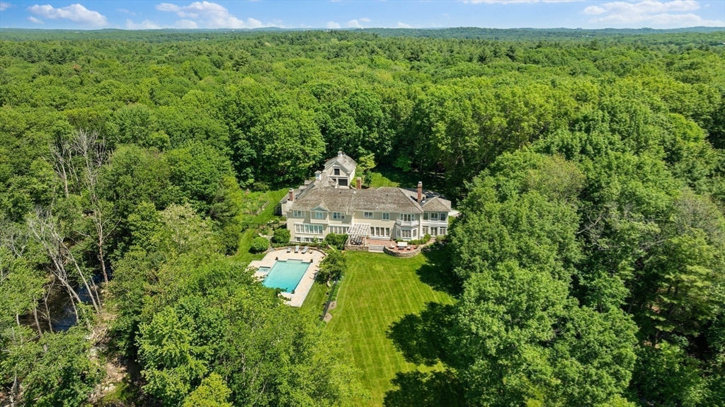 26 Longmeadow Dr