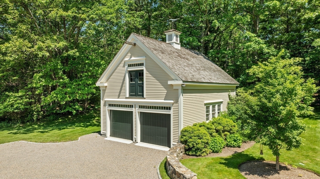 26 Longmeadow Dr