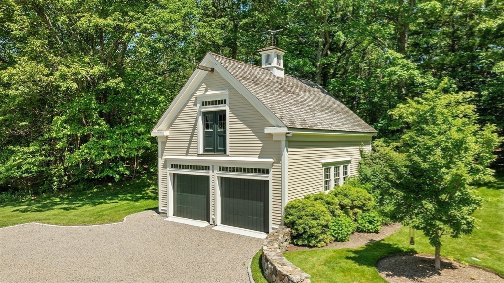 26 Longmeadow Dr