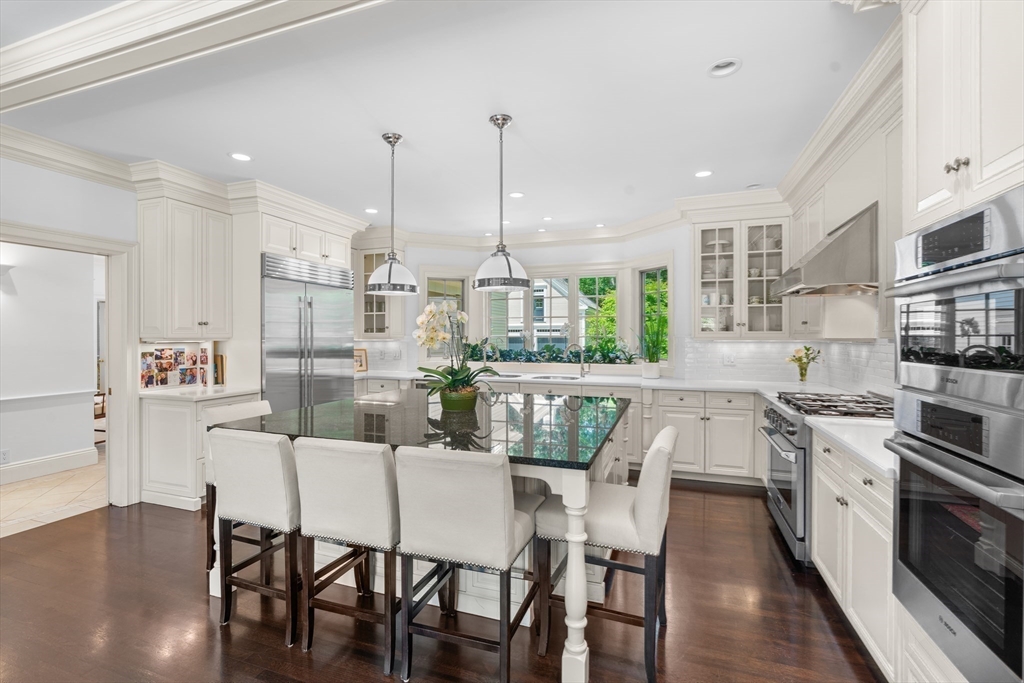 26 Longmeadow Dr
