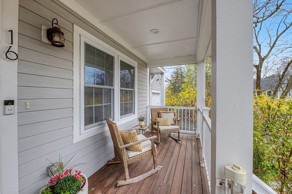 16 Forest Rd
