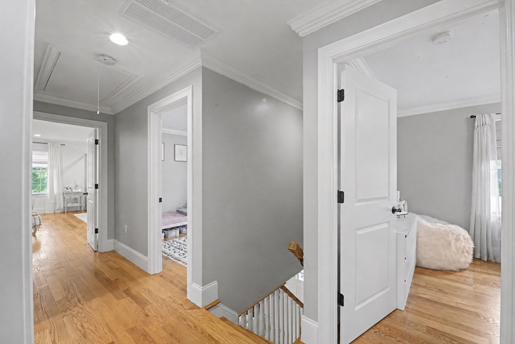 16 Forest Rd