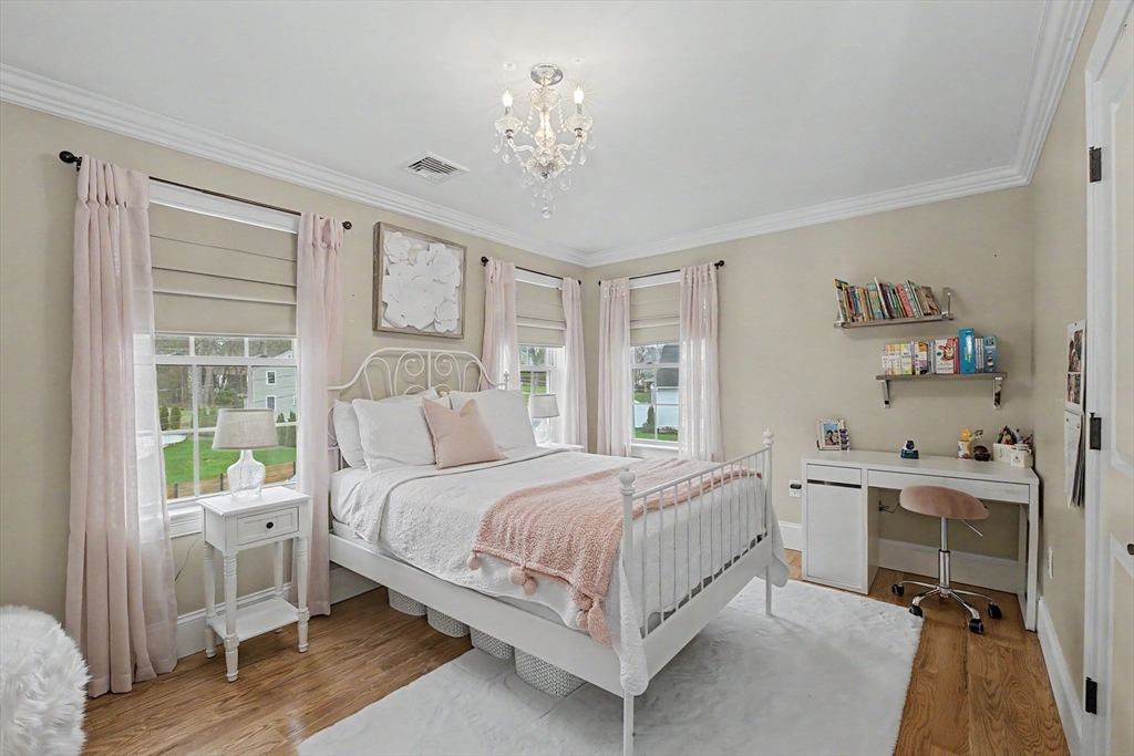 16 Forest Rd