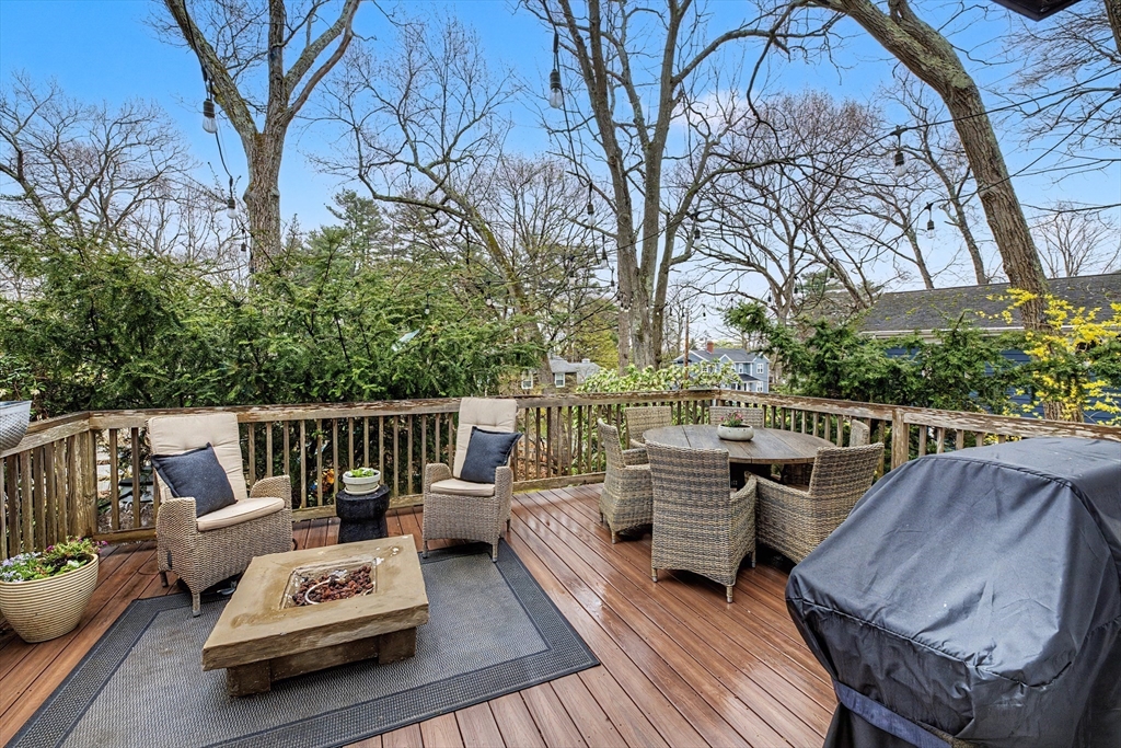 16 Forest Rd