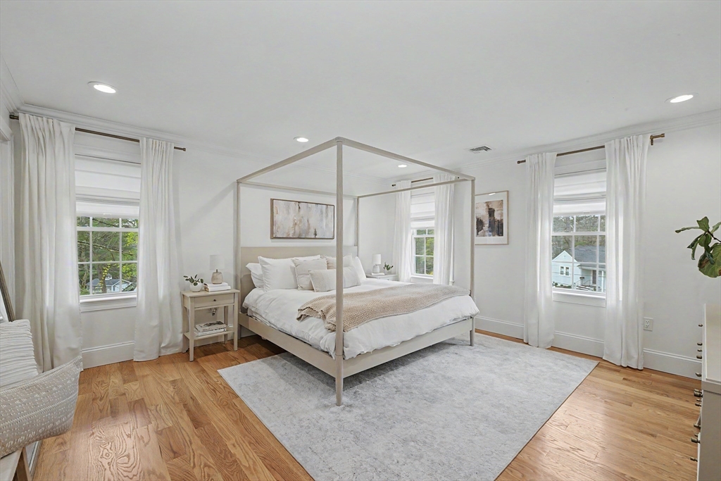 16 Forest Rd