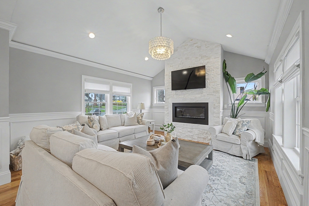 16 Forest Rd