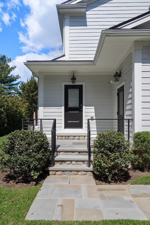 7 Massasoit Street