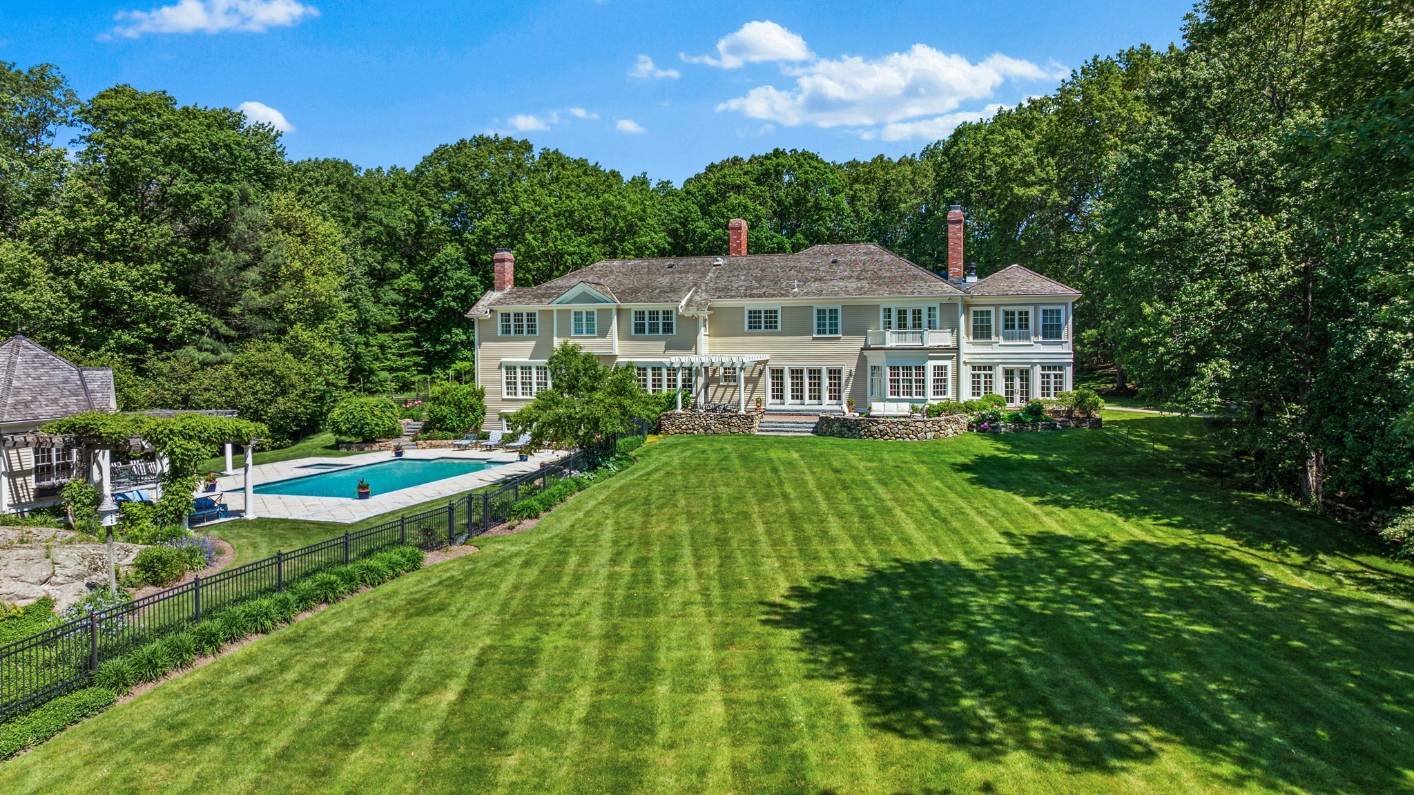 26 Longmeadow Drive