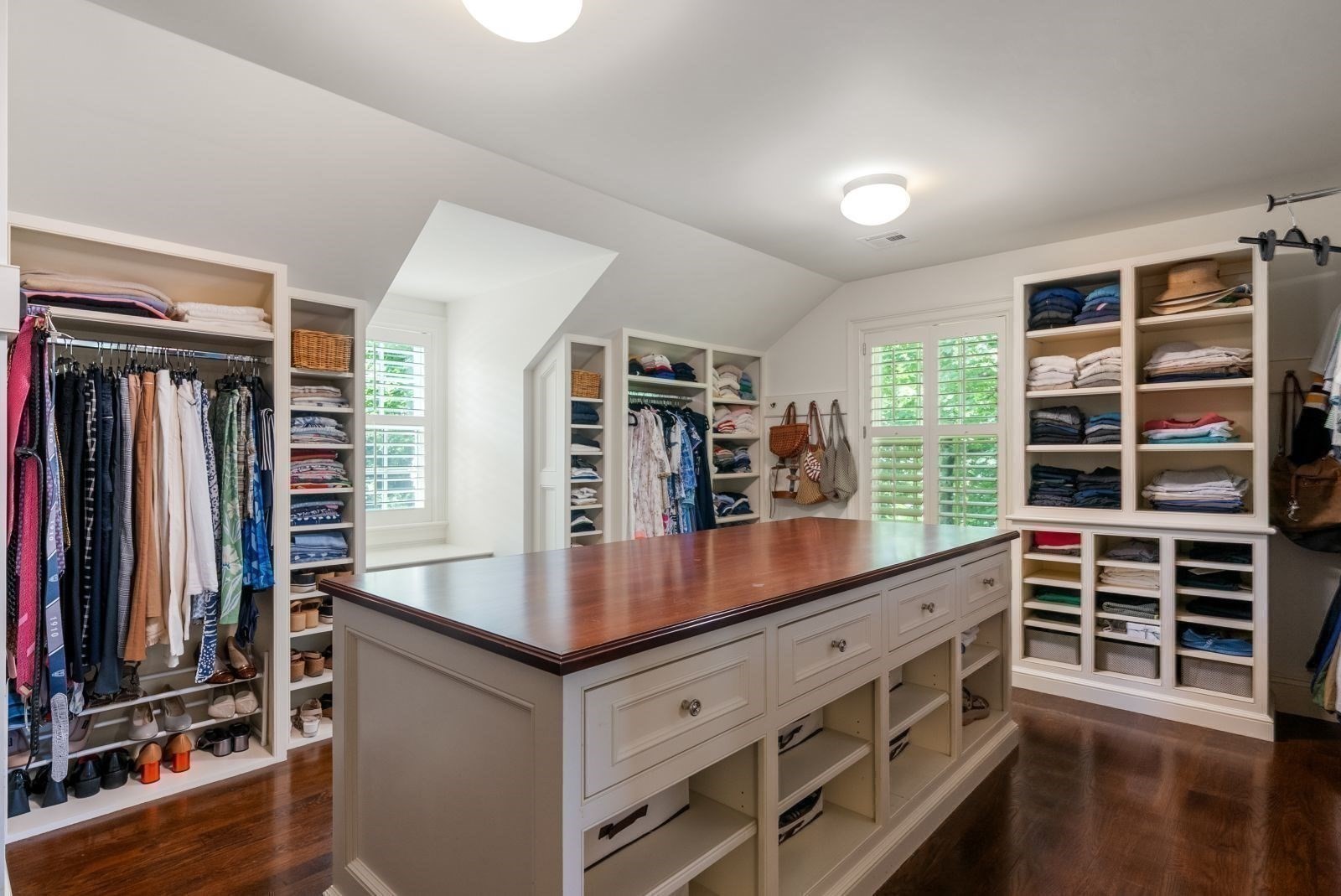 44 Whiting Road