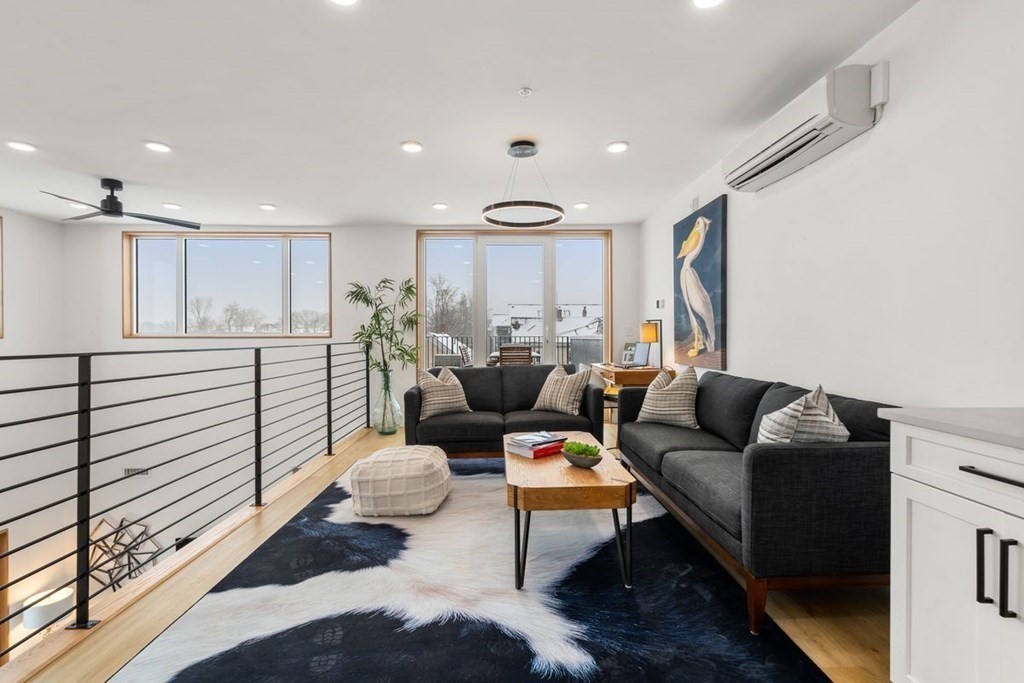 3171 Washington Street Unit: 304