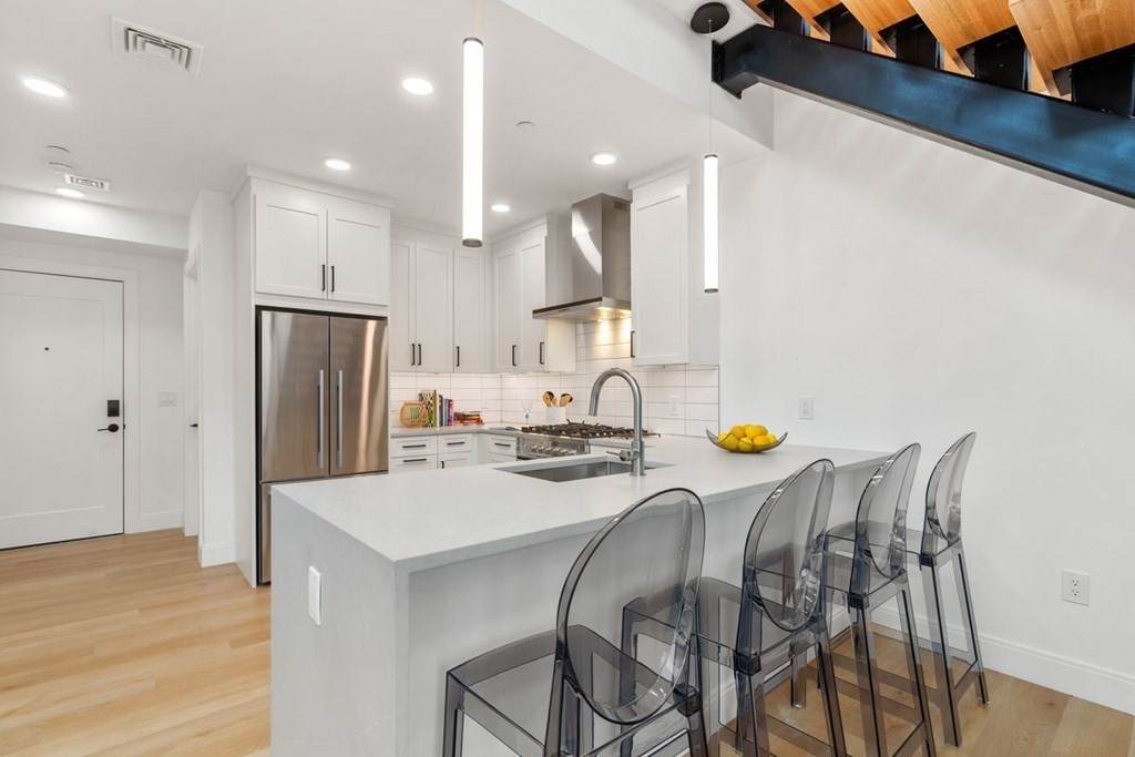 3171 Washington Street Unit: 304