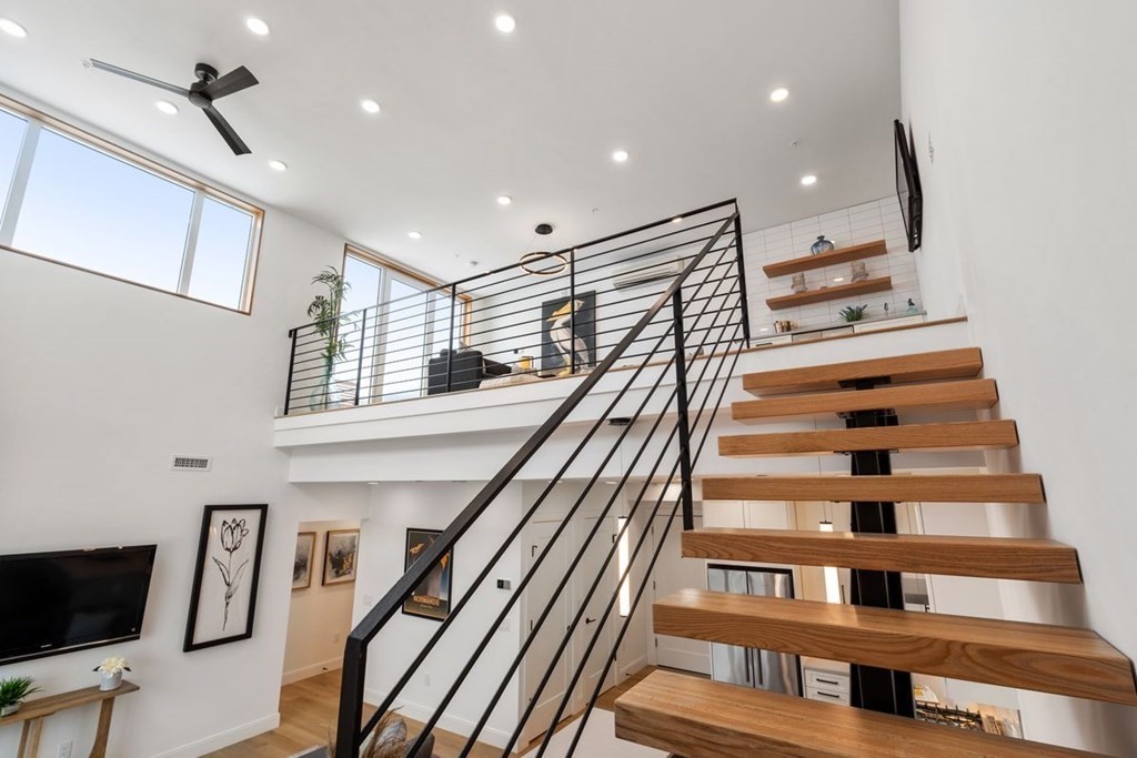 3171 Washington Street Unit: 304