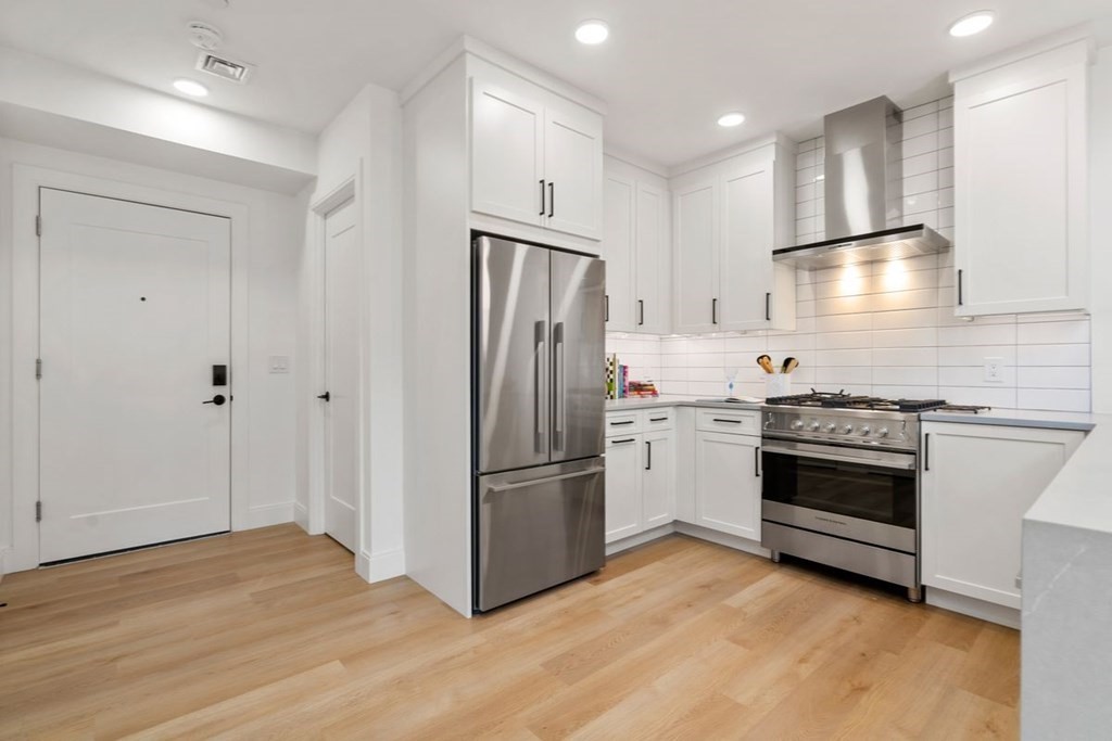 3171 Washington Street Unit: 304