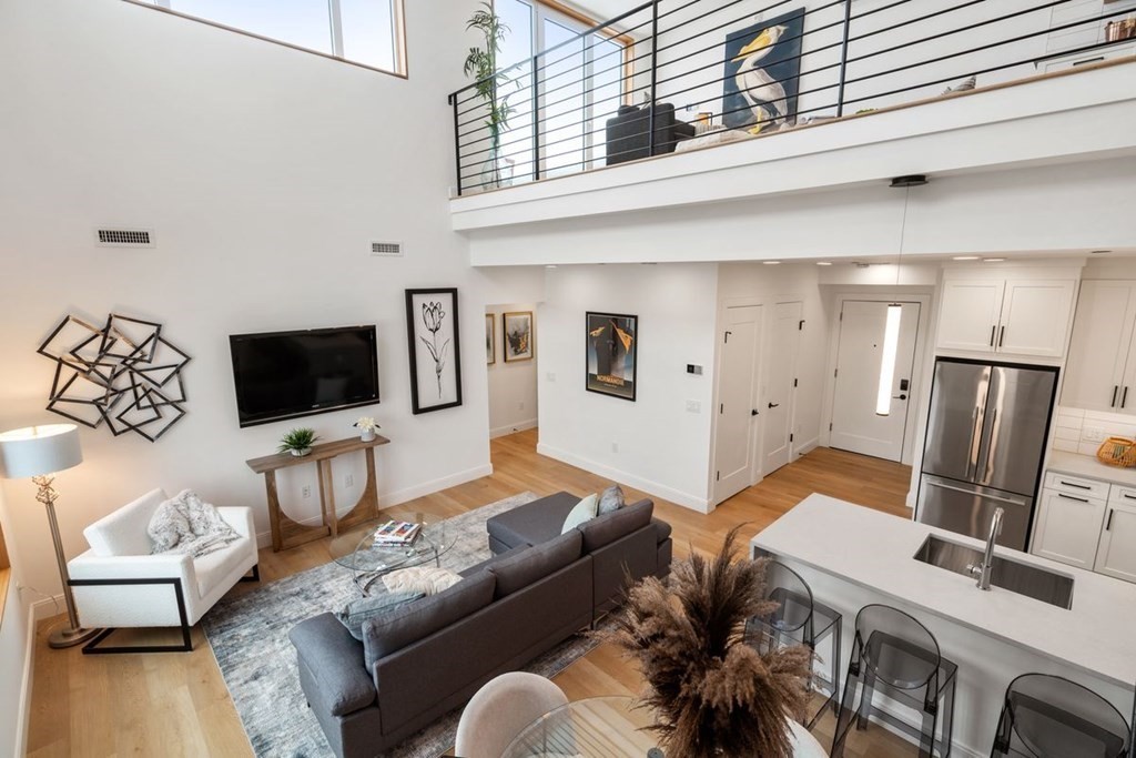 3171 Washington Street Unit: 304