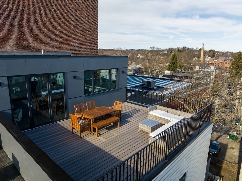 3171 Washington Street Unit: 304