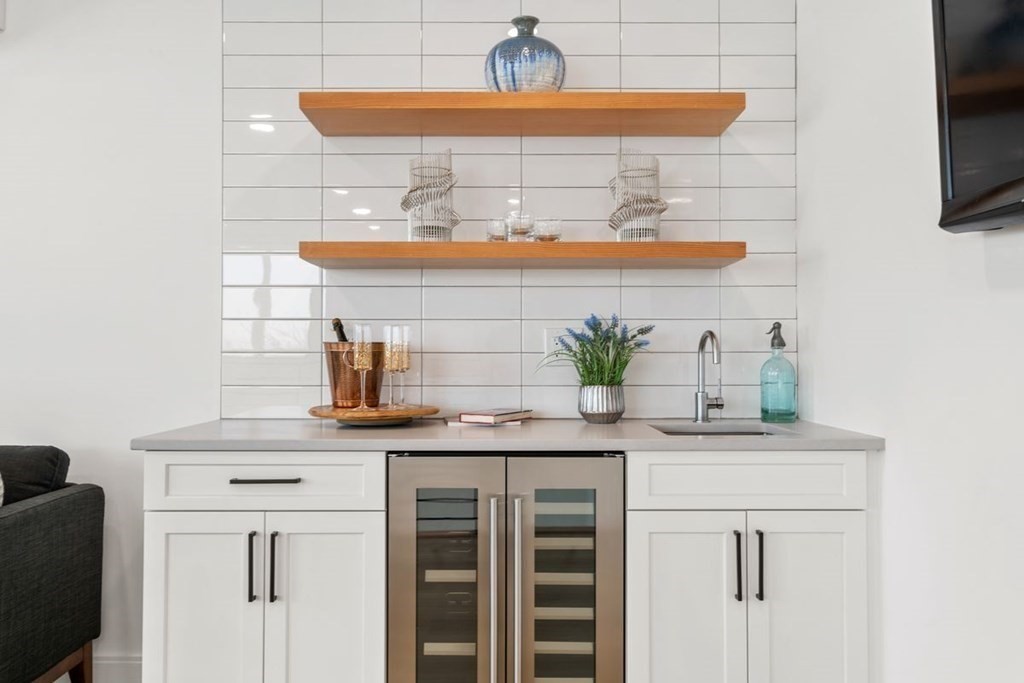 3171 Washington Street Unit: 304