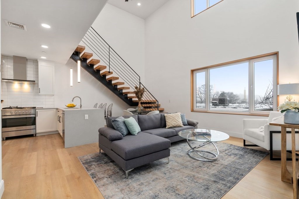3171 Washington Street Unit: 304