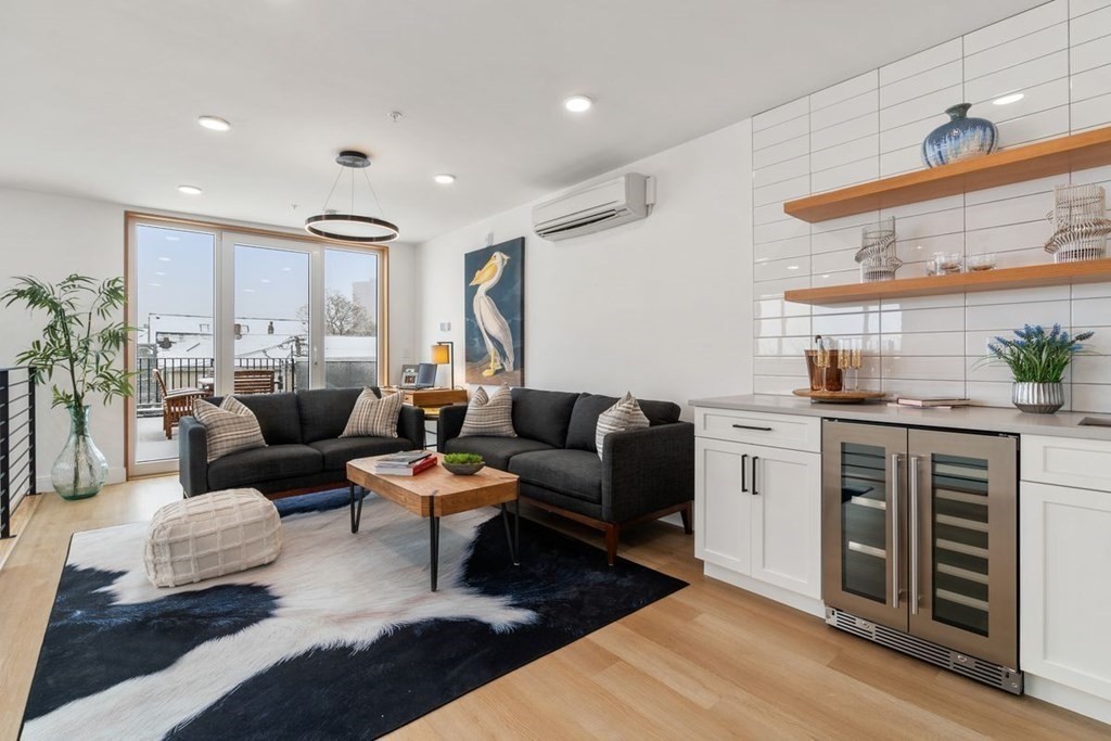 3171 Washington Street Unit: 304