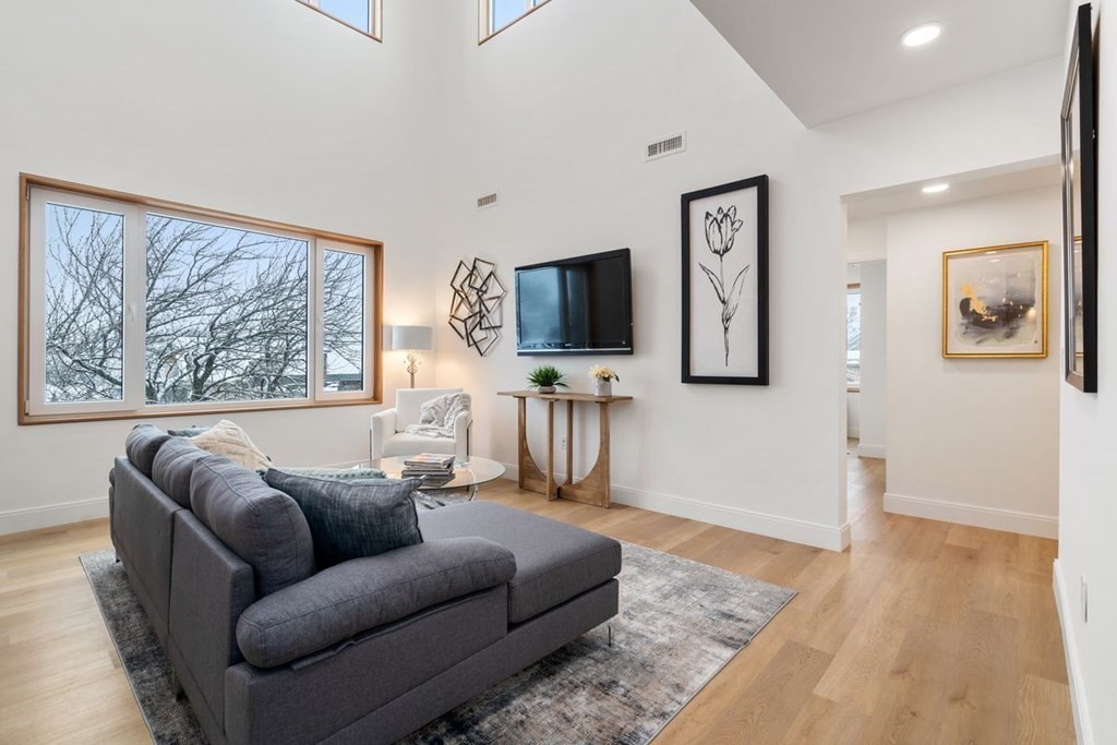 3171 Washington Street Unit: 304
