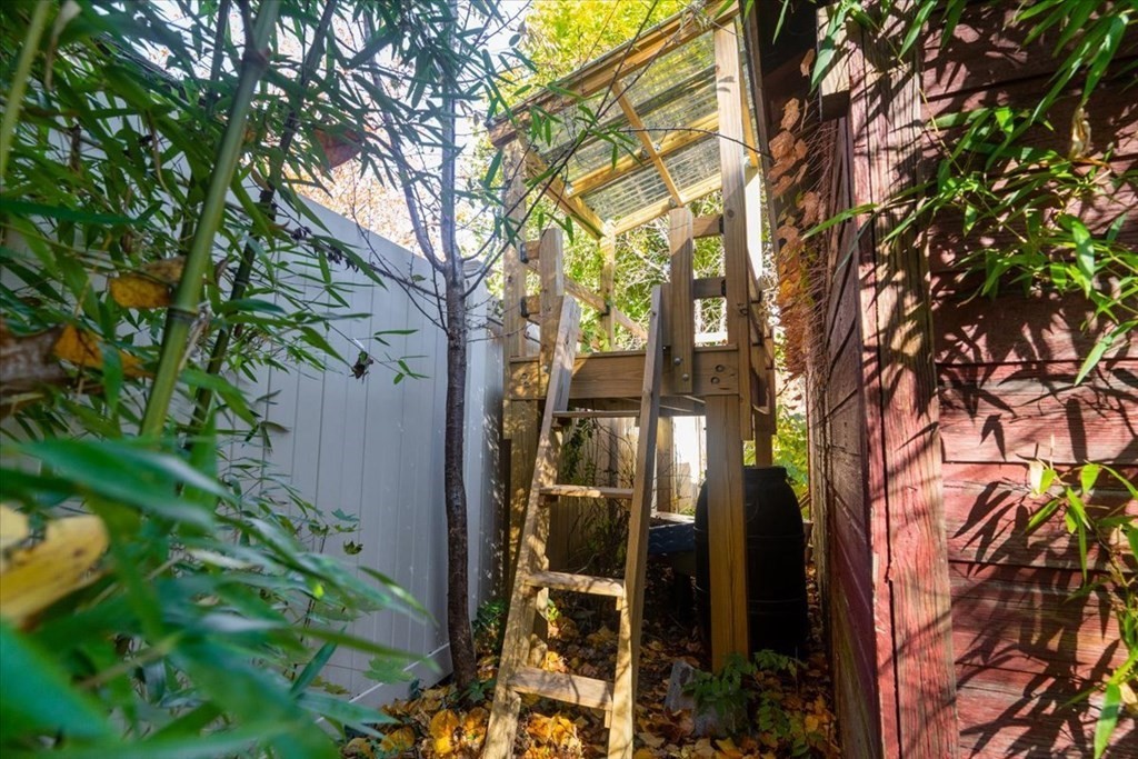 101 Kittredge Street Unit: 2