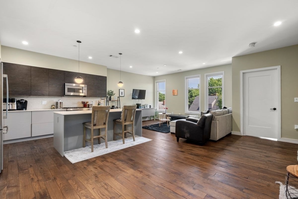 45 Burnett Street # 301