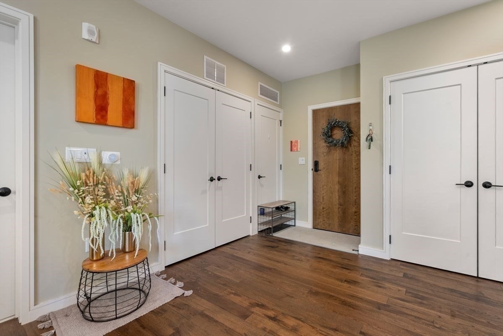 45 Burnett Street # 301