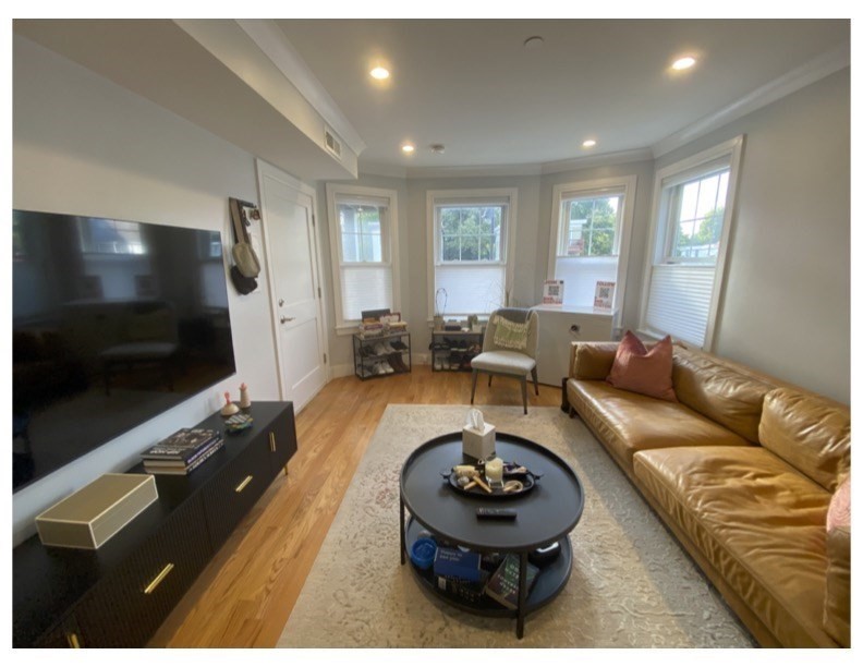 650 Hyde Park Avenue # 2L