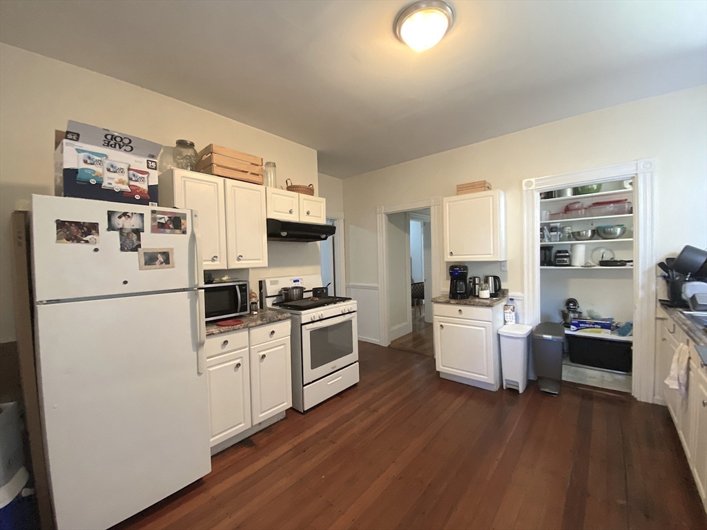 54 Weld Hill Street # 2