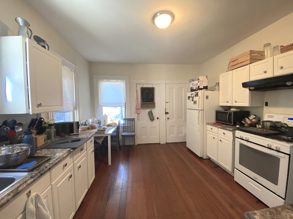 54 Weld Hill Street # 2