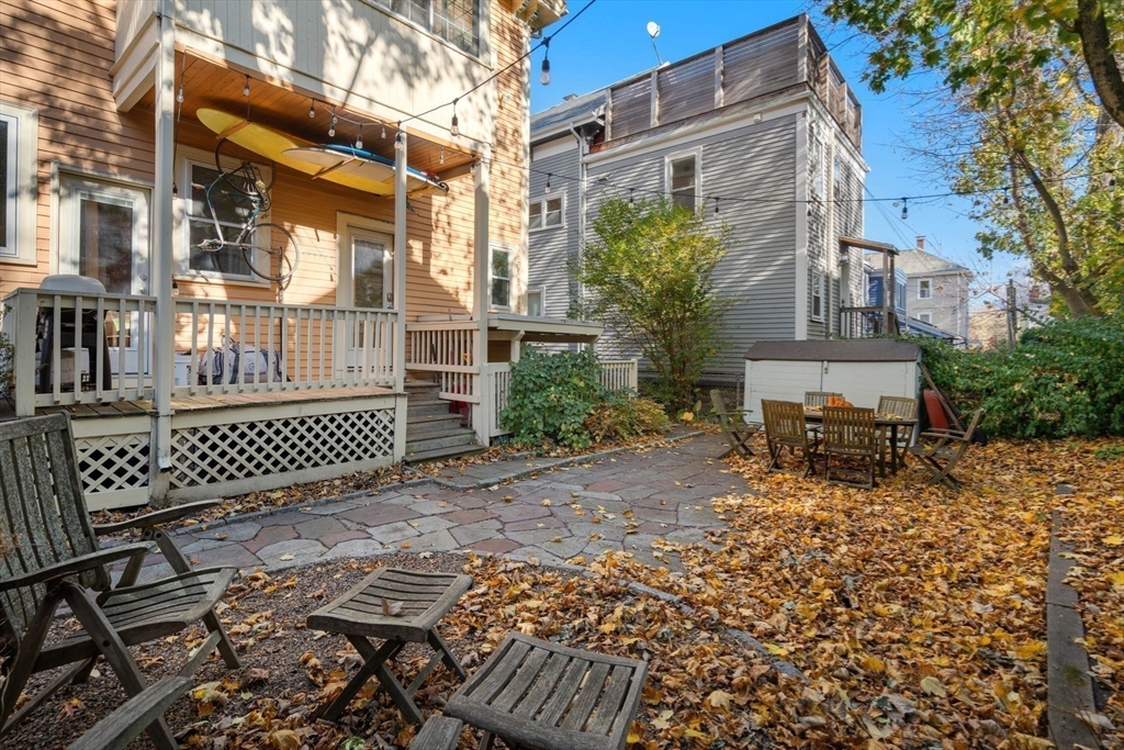 12 Hubbard St