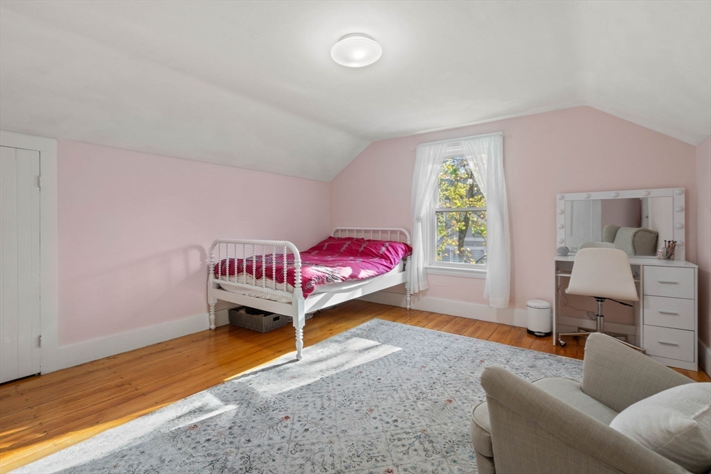 12 Hubbard St