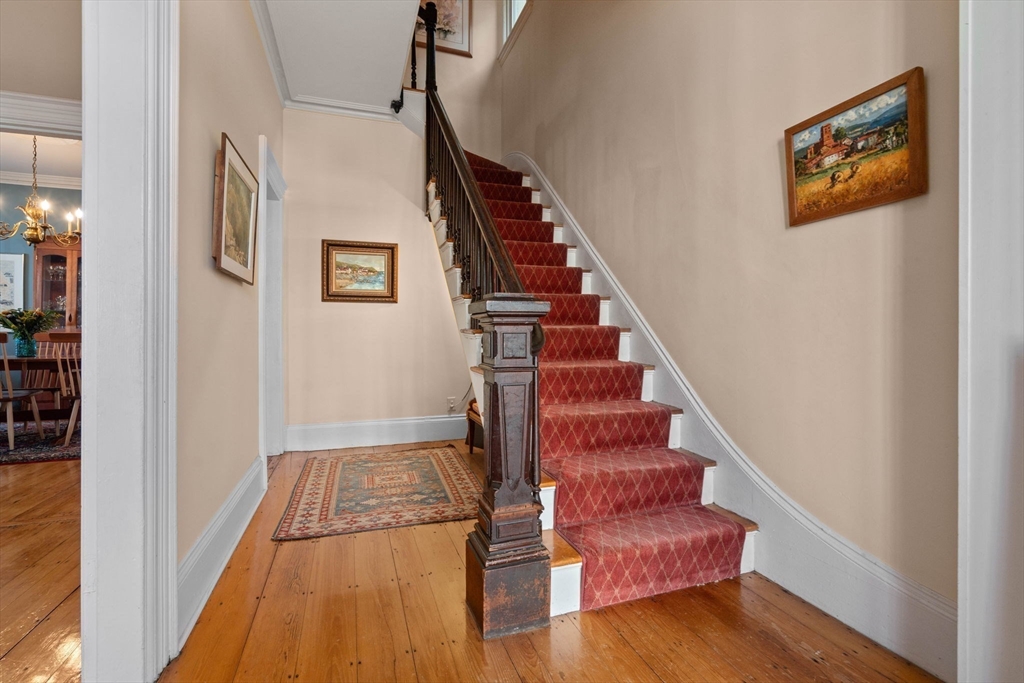 12 Hubbard St