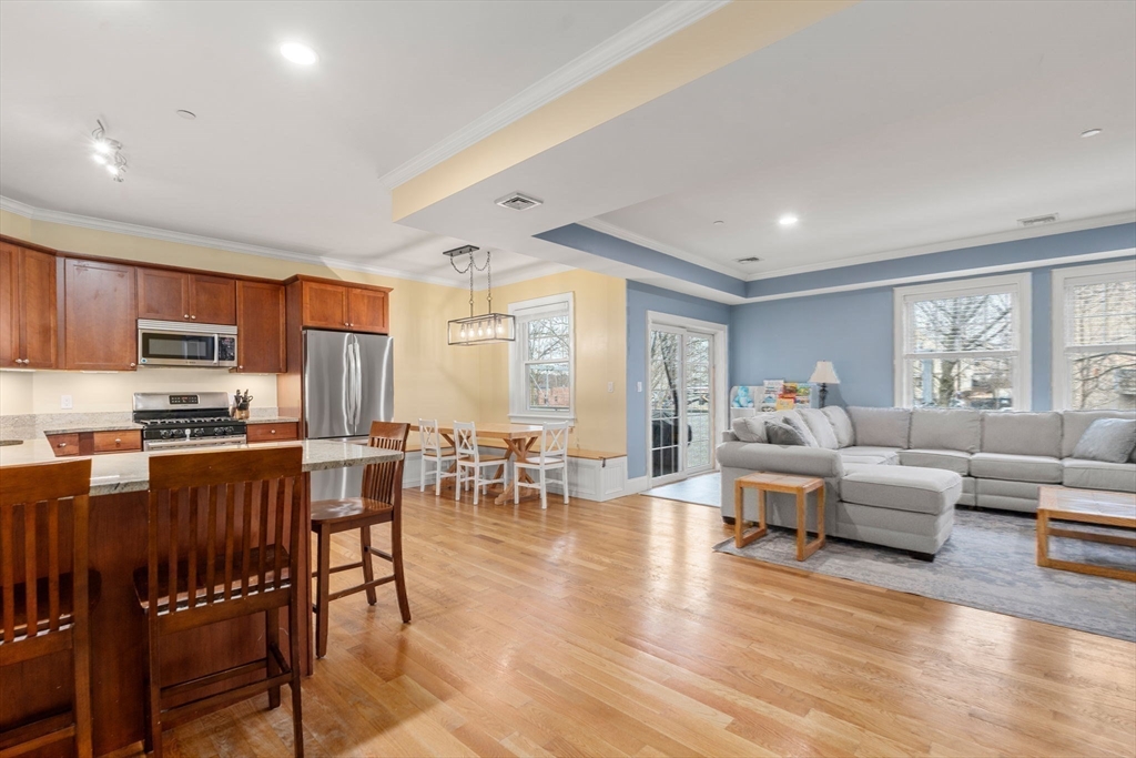 224 Florence St # 7
