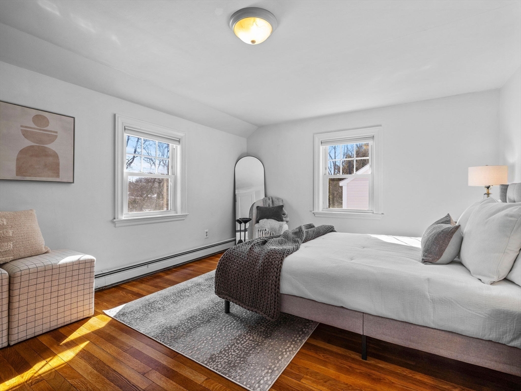 40 Chisholm Rd