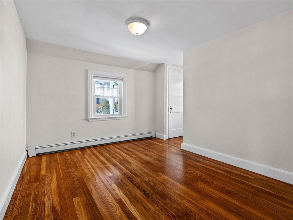 40 Chisholm Rd