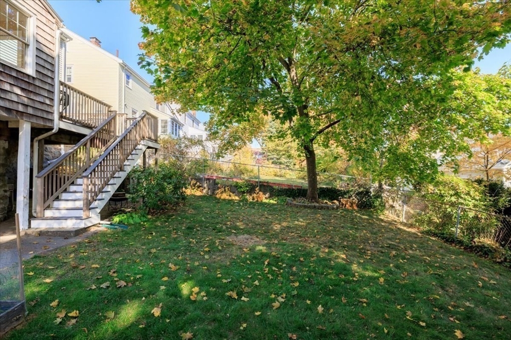 40 Chisholm Rd