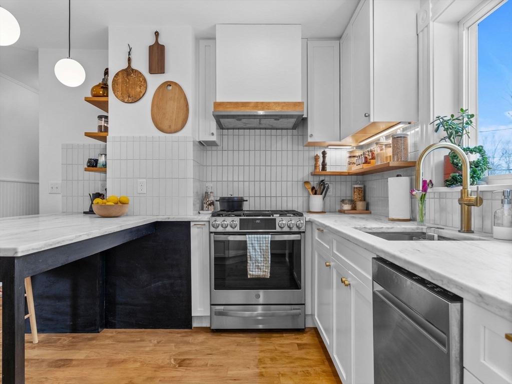 14-16 Evergreen St # 1