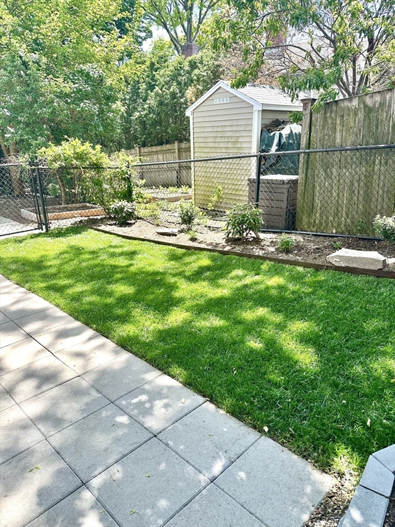 14-16 Evergreen St # 1