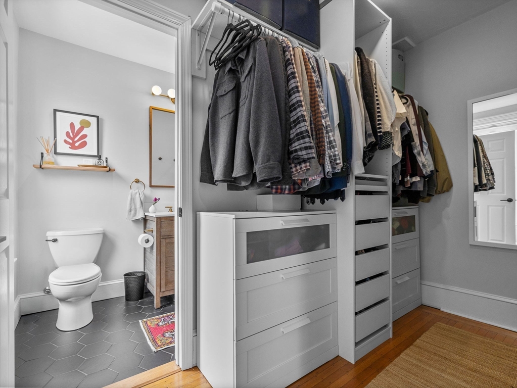 14-16 Evergreen St # 1