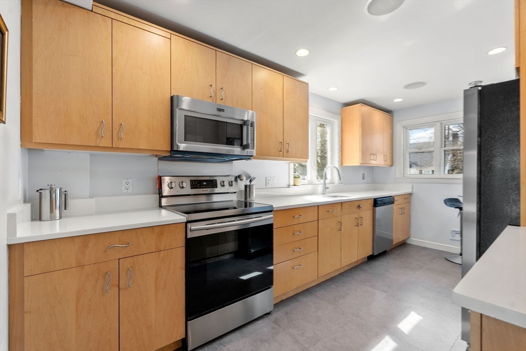 44 Philbrick Rd
