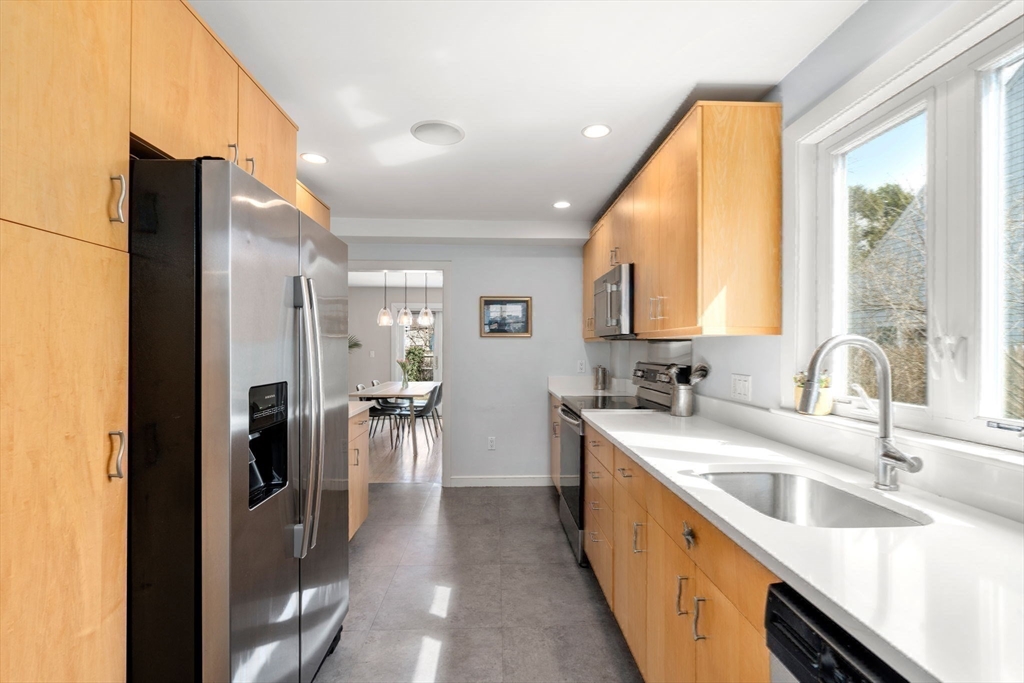 44 Philbrick Rd