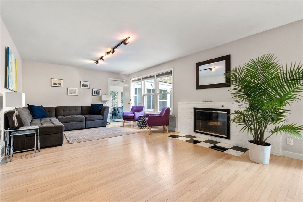 44 Philbrick Rd