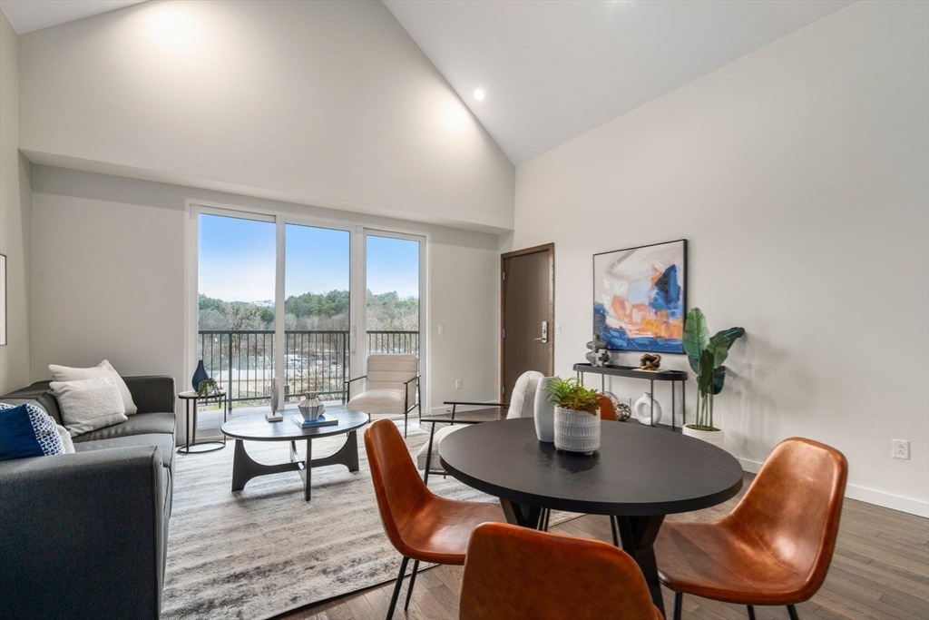 165 Hyde Park Ave # 2