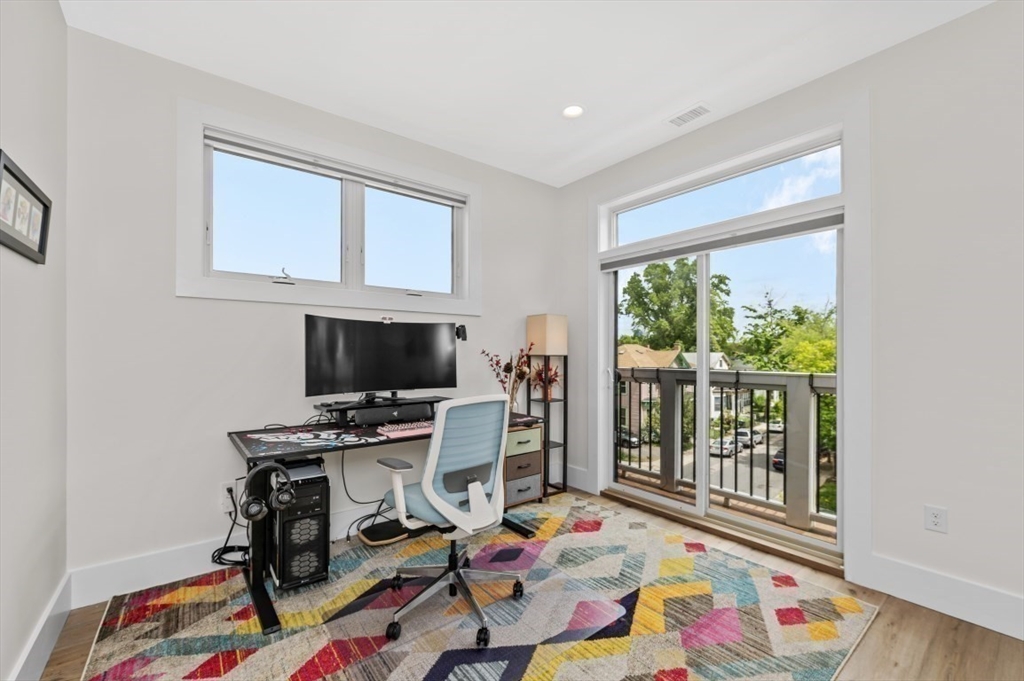 120 School St # 2