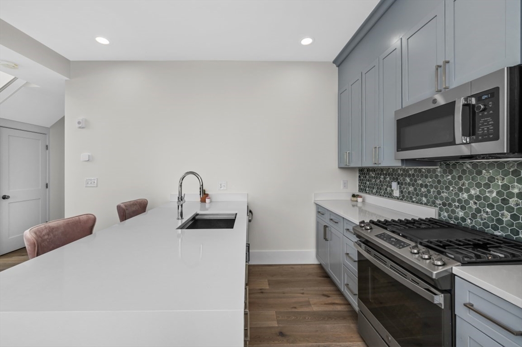 120 School St # 2